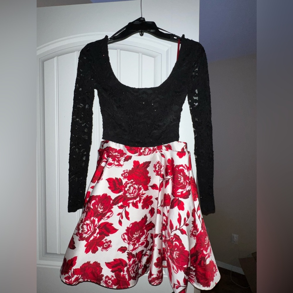 Never worn bought to mix with a different dress